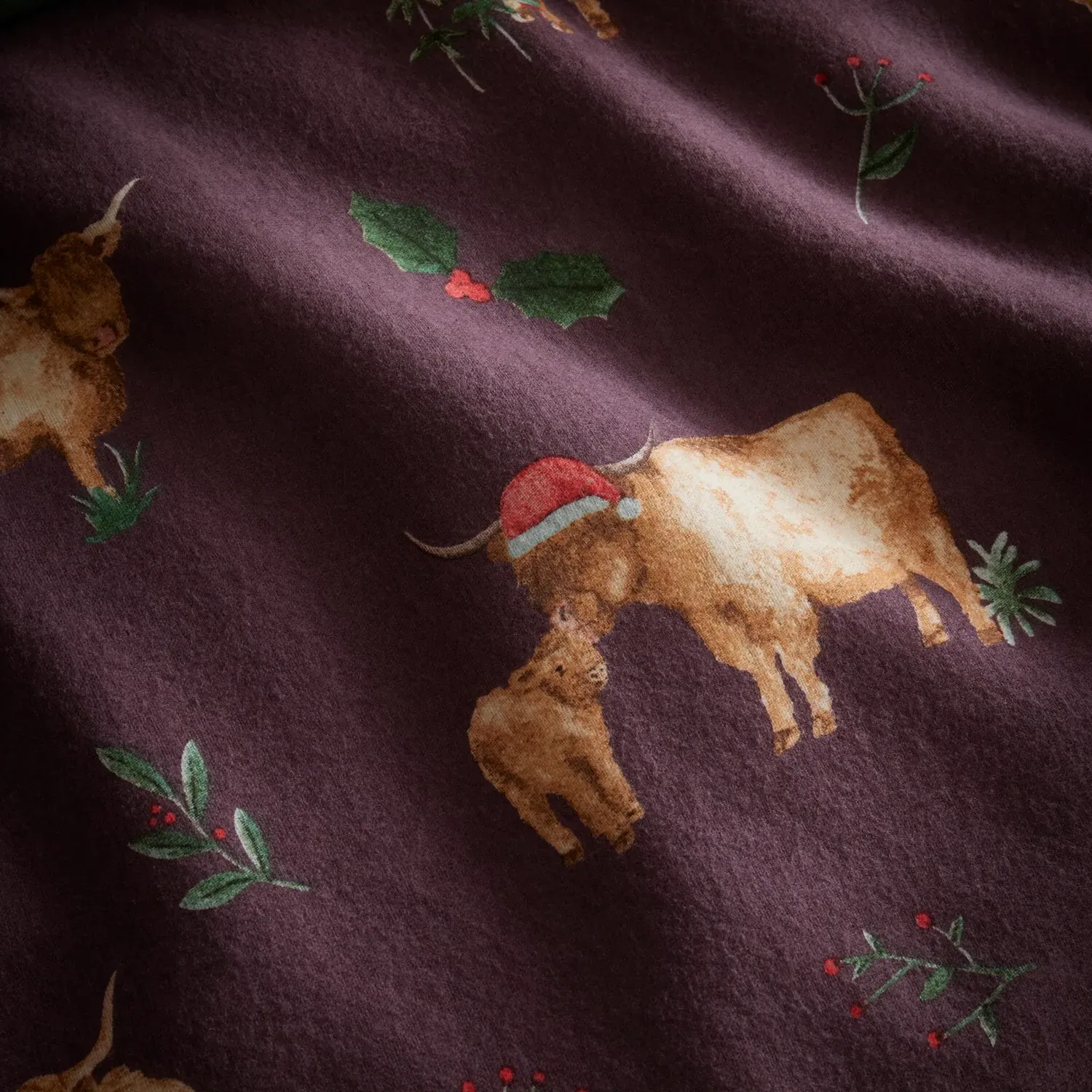Christmas Highland Cows Superking Duvet Set - Burgundy