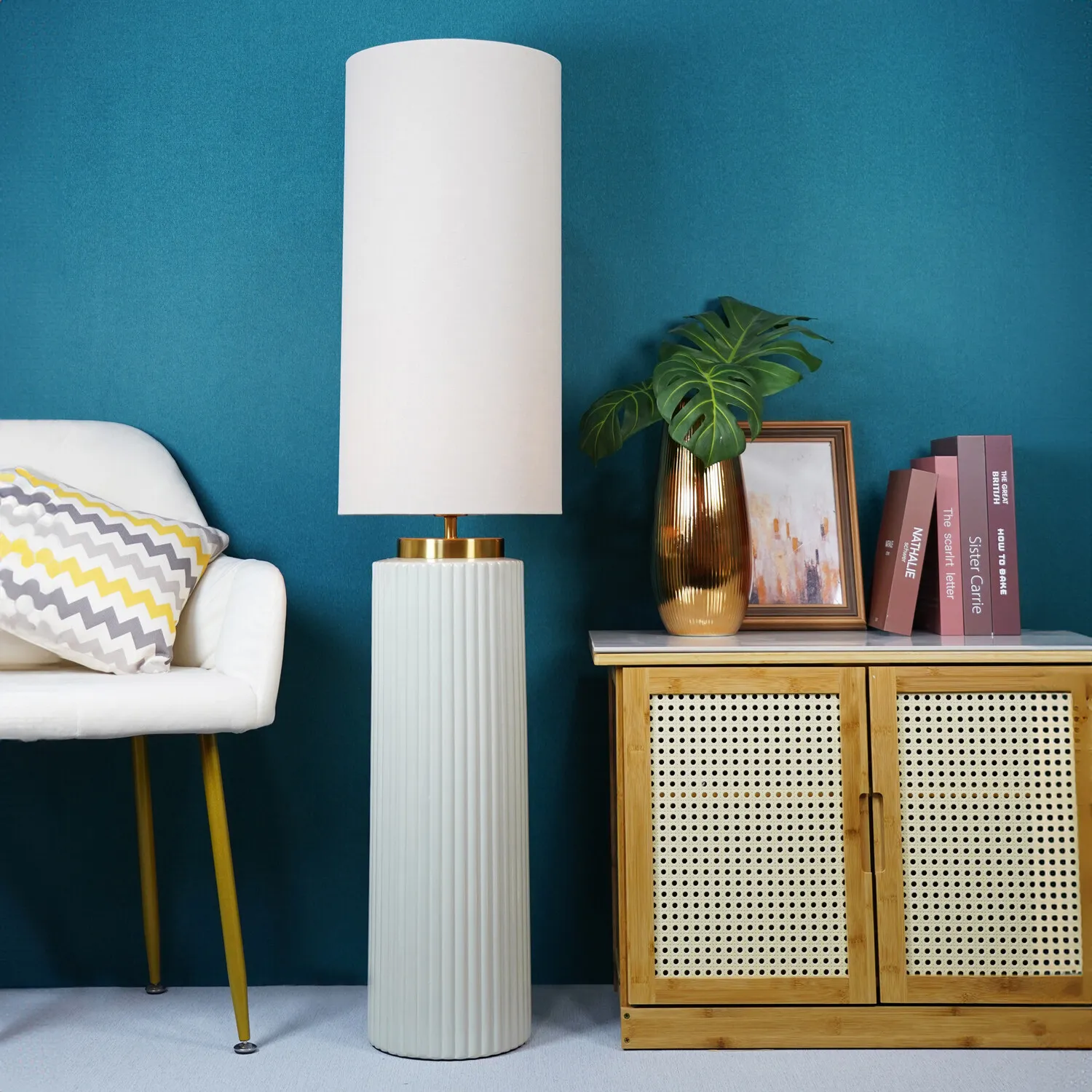 Clara XL Table Lamp - Cream, Ceramic