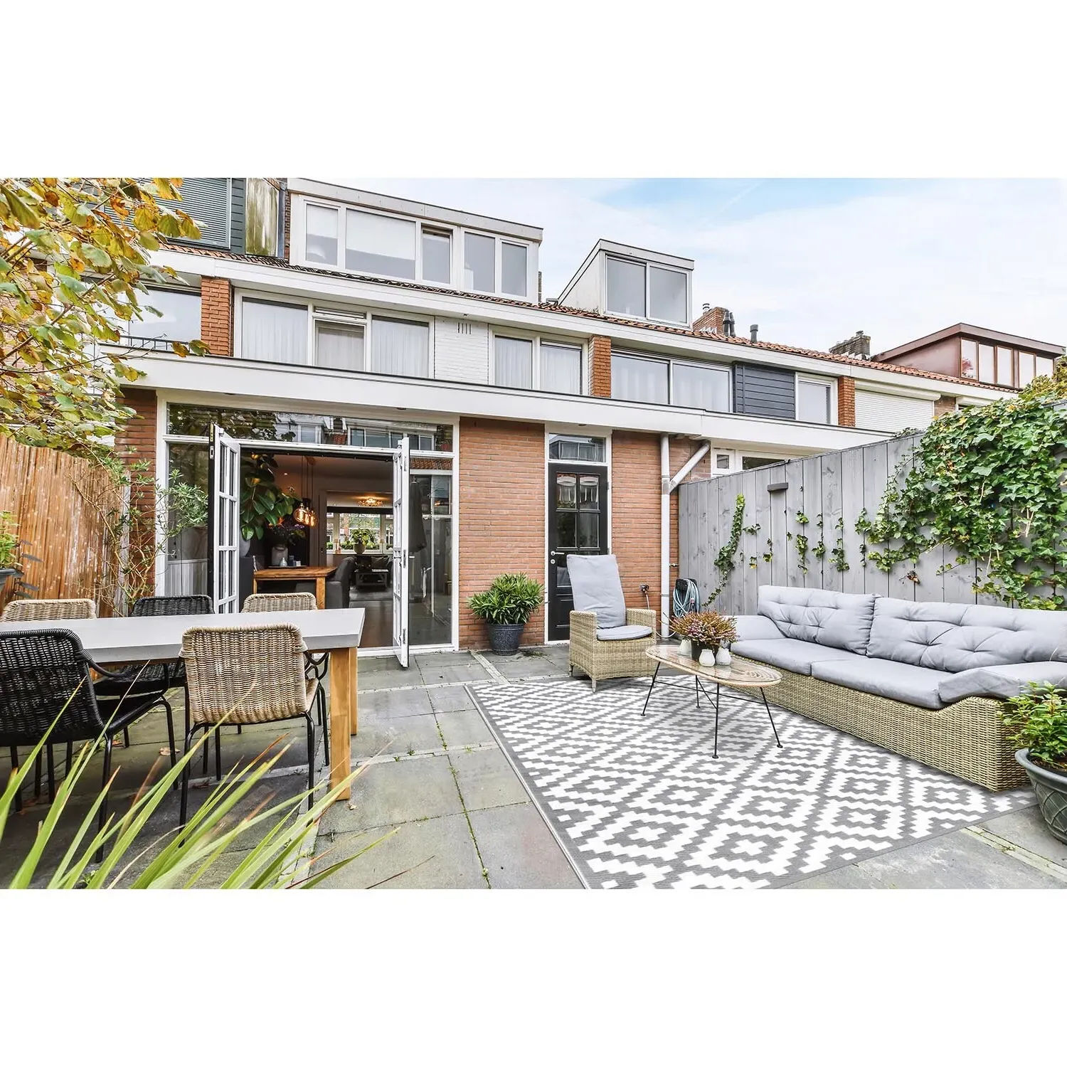 Diamond Geo Outdoor Rug - Grey