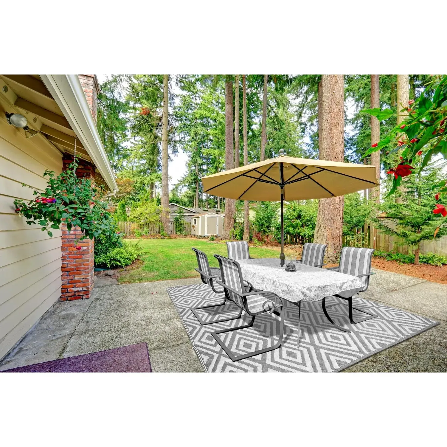 Diamond Outdoor Rug - Grey