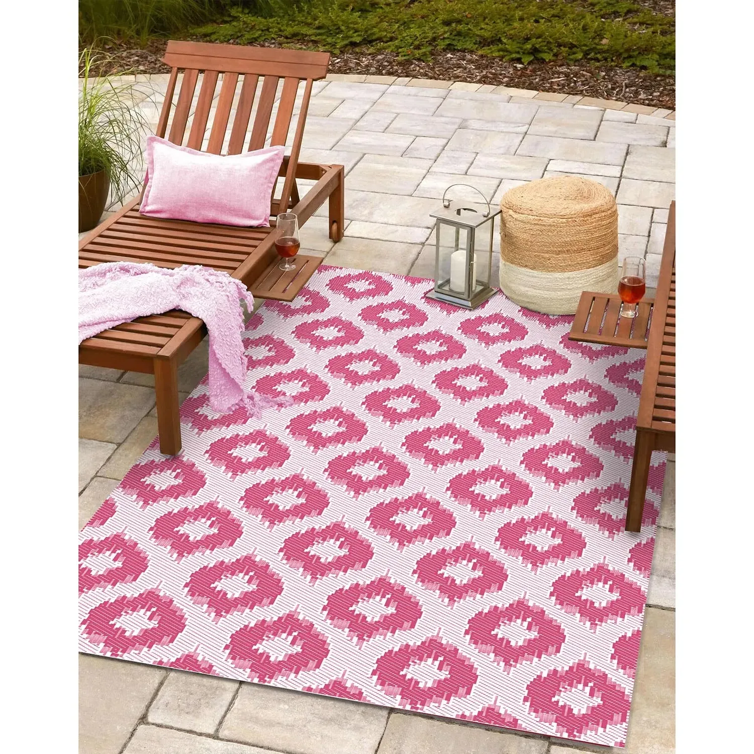 Distressed Geo Outdoor Rug - Pink