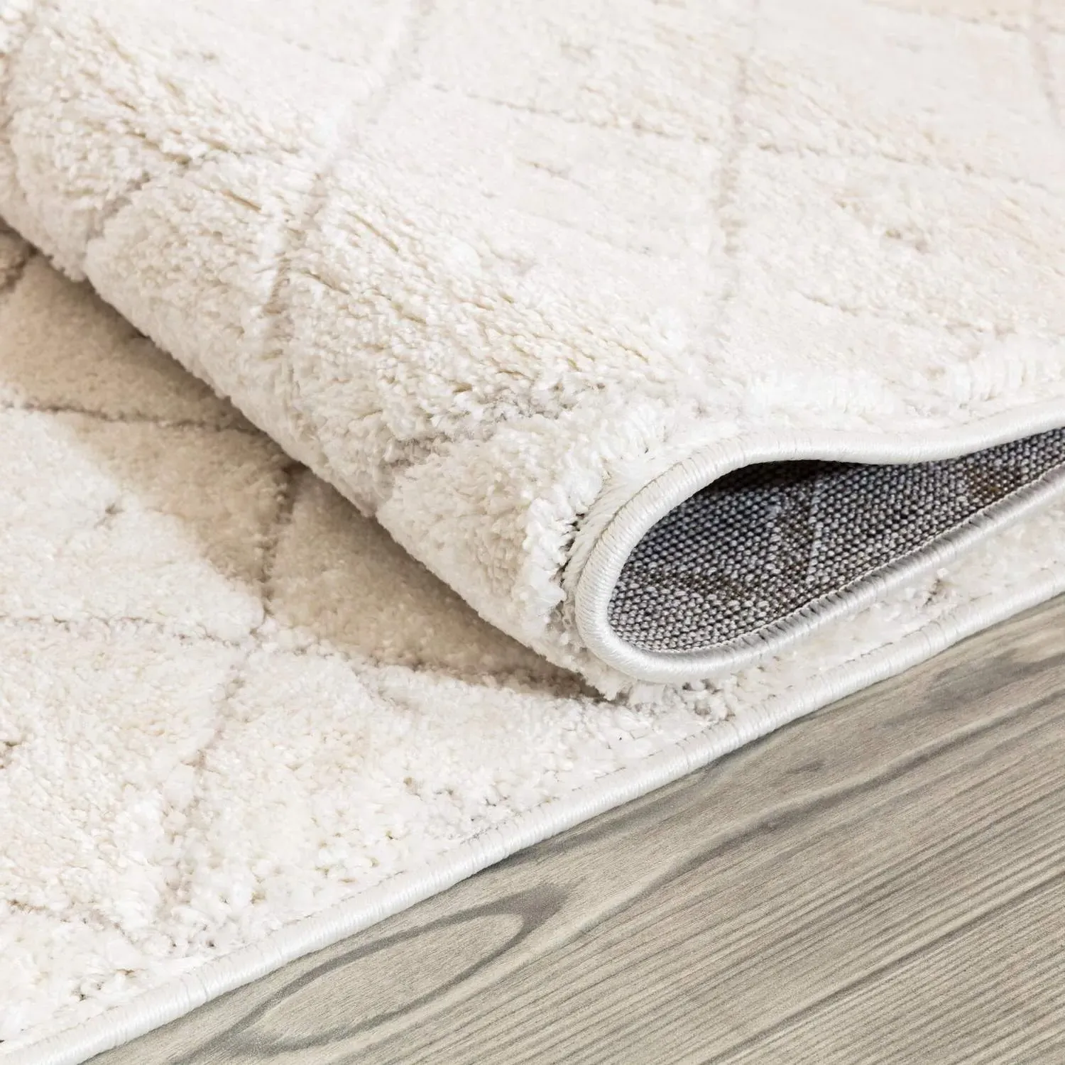 Dottie Diamond Rug - White