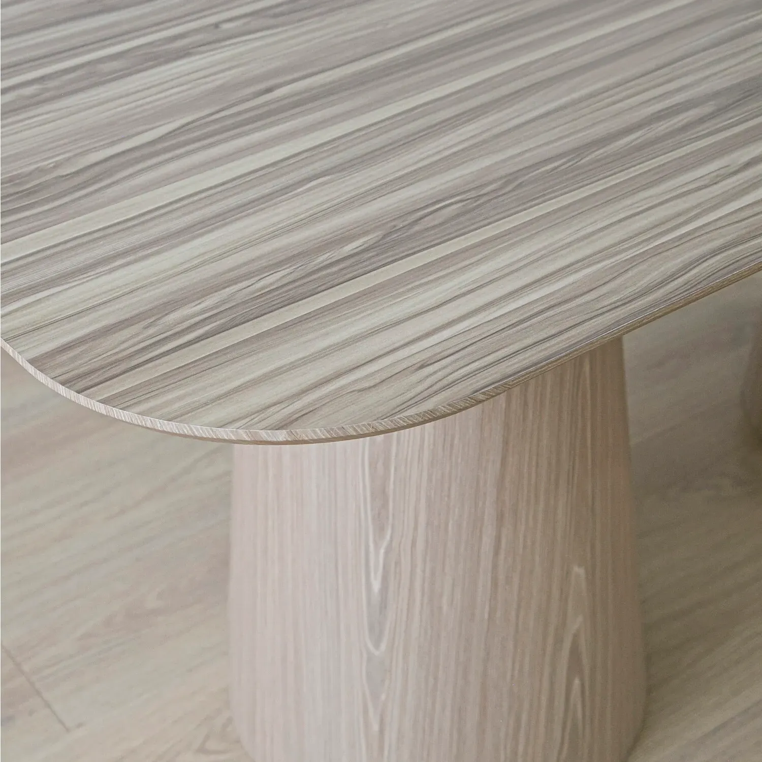 Elowyn Dining Table - Natural