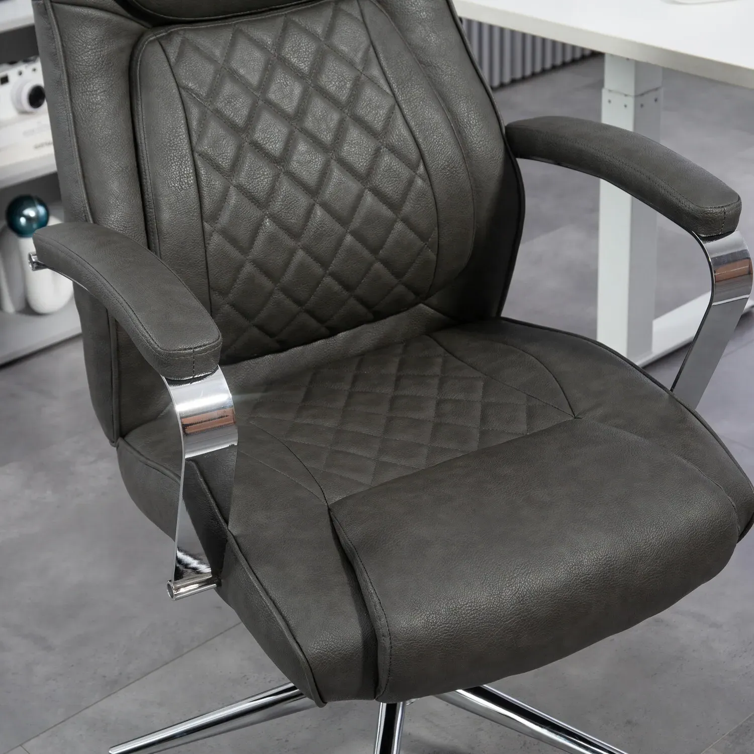 Executive Office Chair with Armrests - Grey