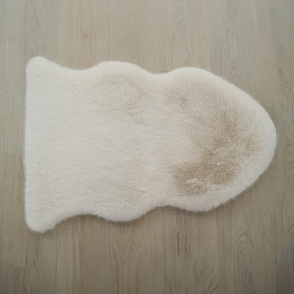 Faux Fox Fur Rug - Cloud