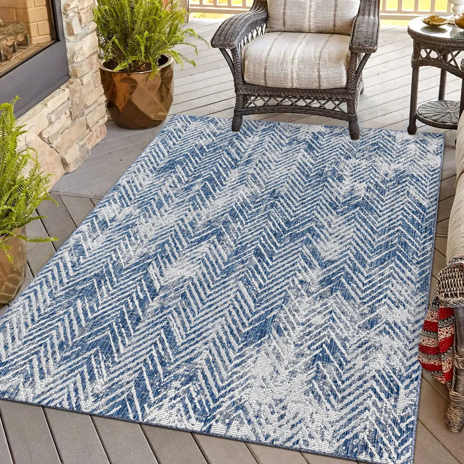 Florida Chevron Indoor Outdoor Rug - Blue