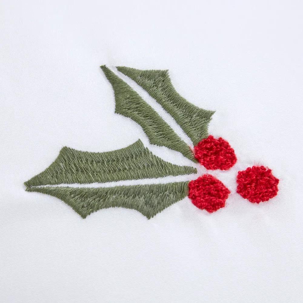 Holly and Berries Super King Duvet Set - White