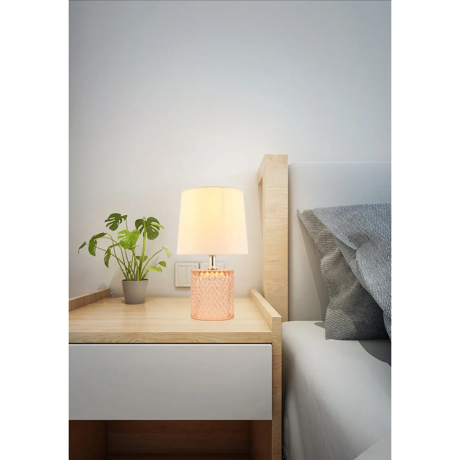 Lilly Table Lamp - Pink