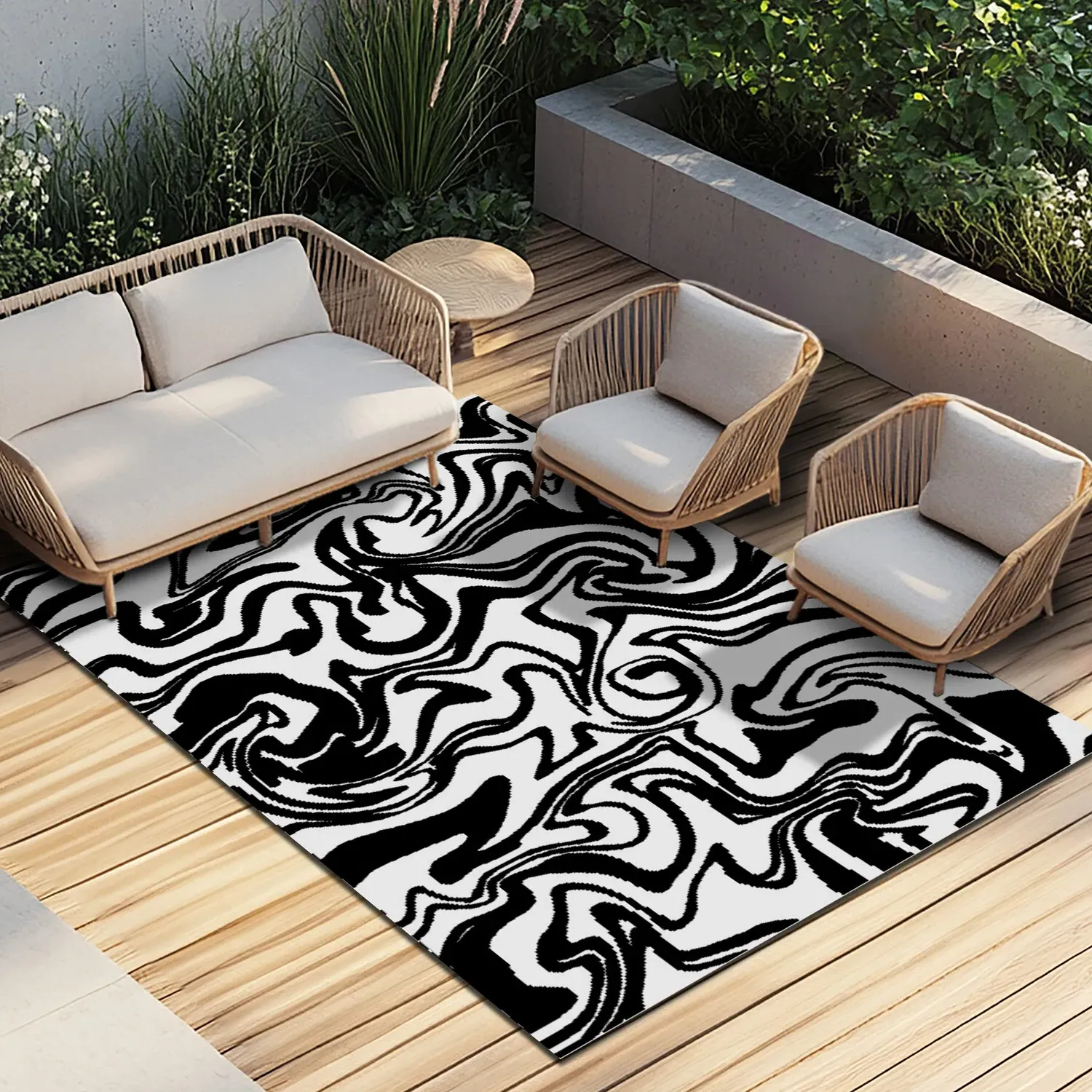 Liquid Marble Outdoor Rug - Black and White, Recycled Plastic