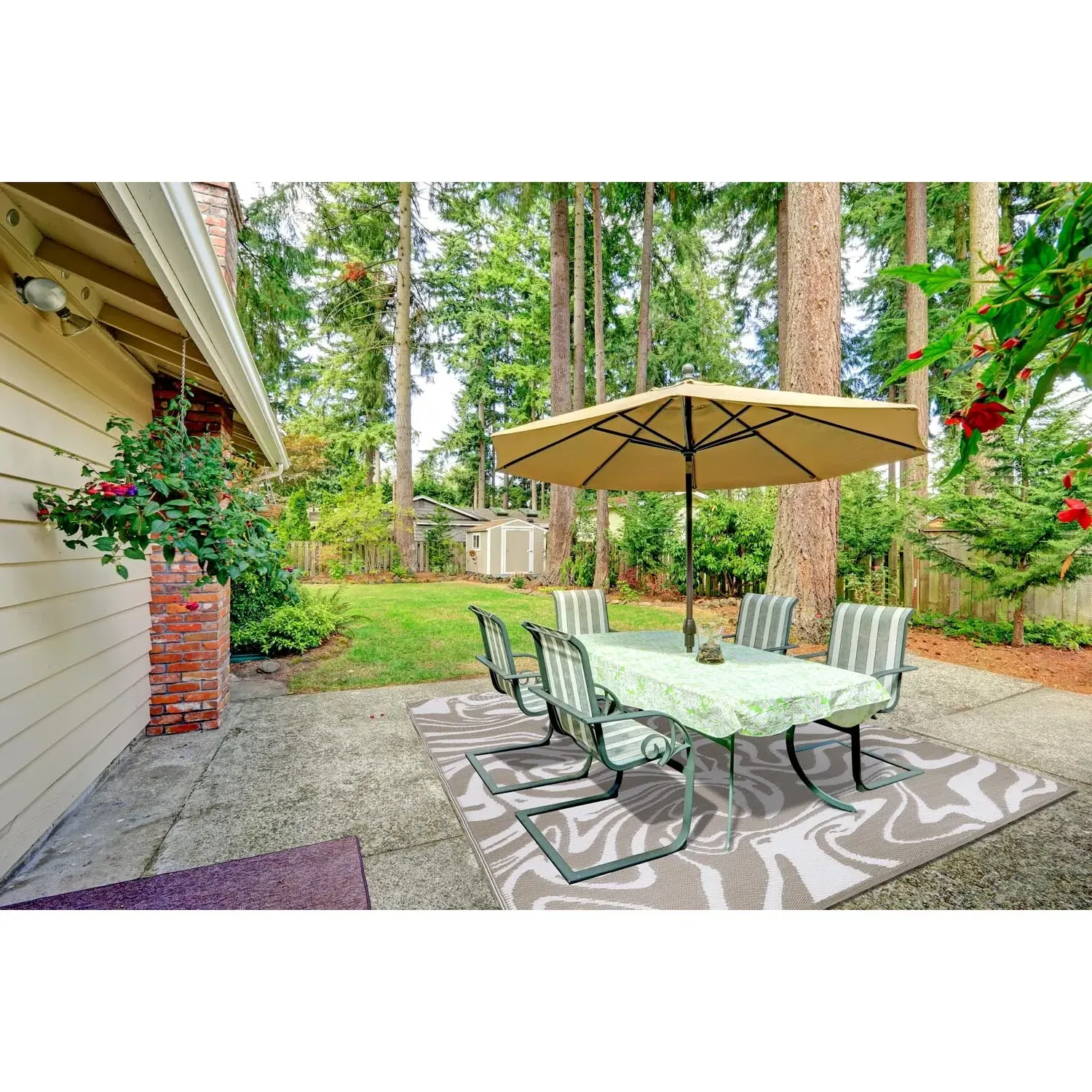 Liquid Marble Outdoor Rug Reversible - Taupe, Recycled Plastic