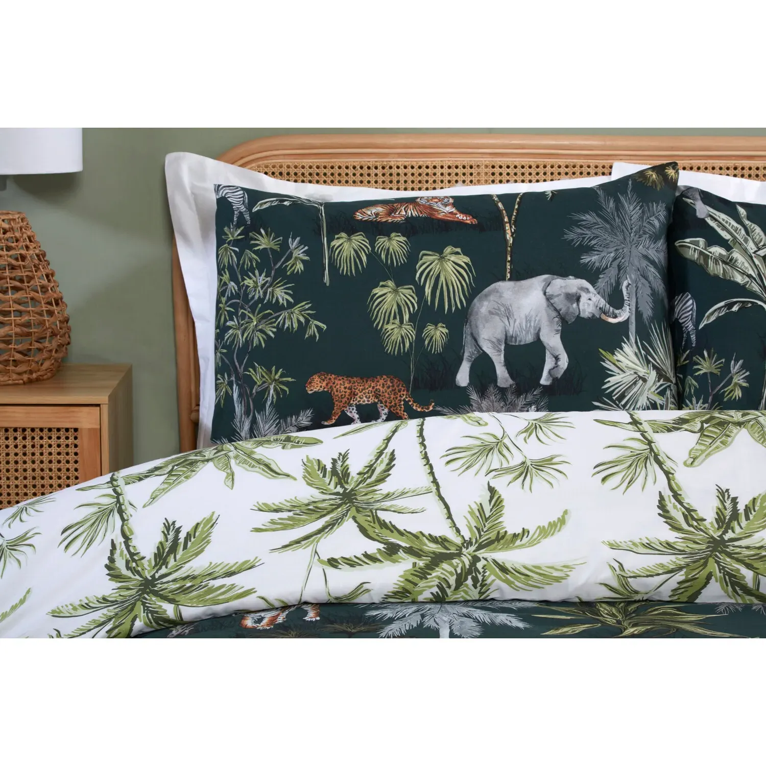Malawi Double Duvet Cover and Pillowcase Set - Navy