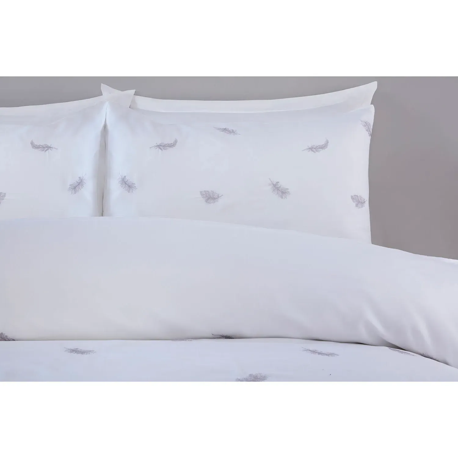 Norah Single Size Embroidered Duvet Set - White