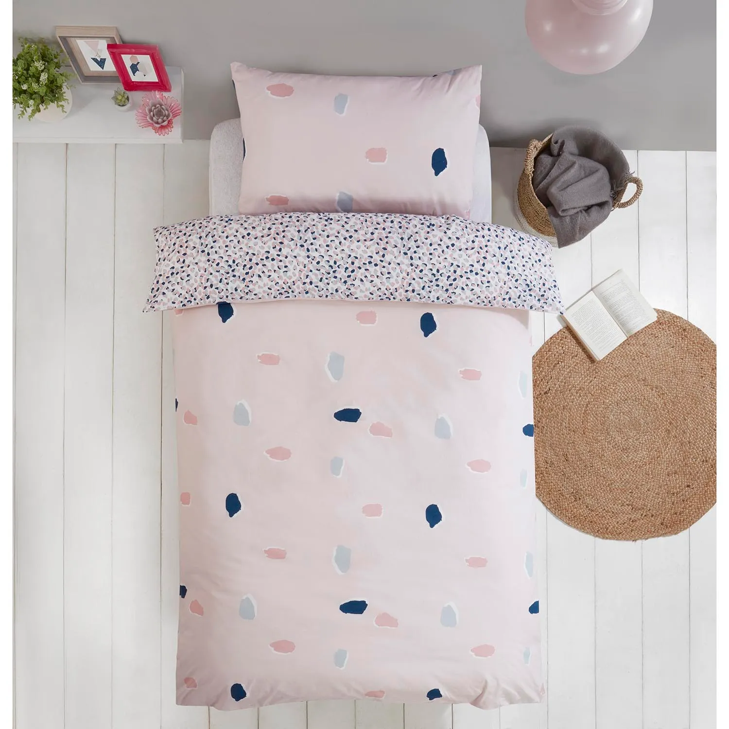 Pack of 2 Abstract Geo Duvet and Pillowcase Sets - Pink