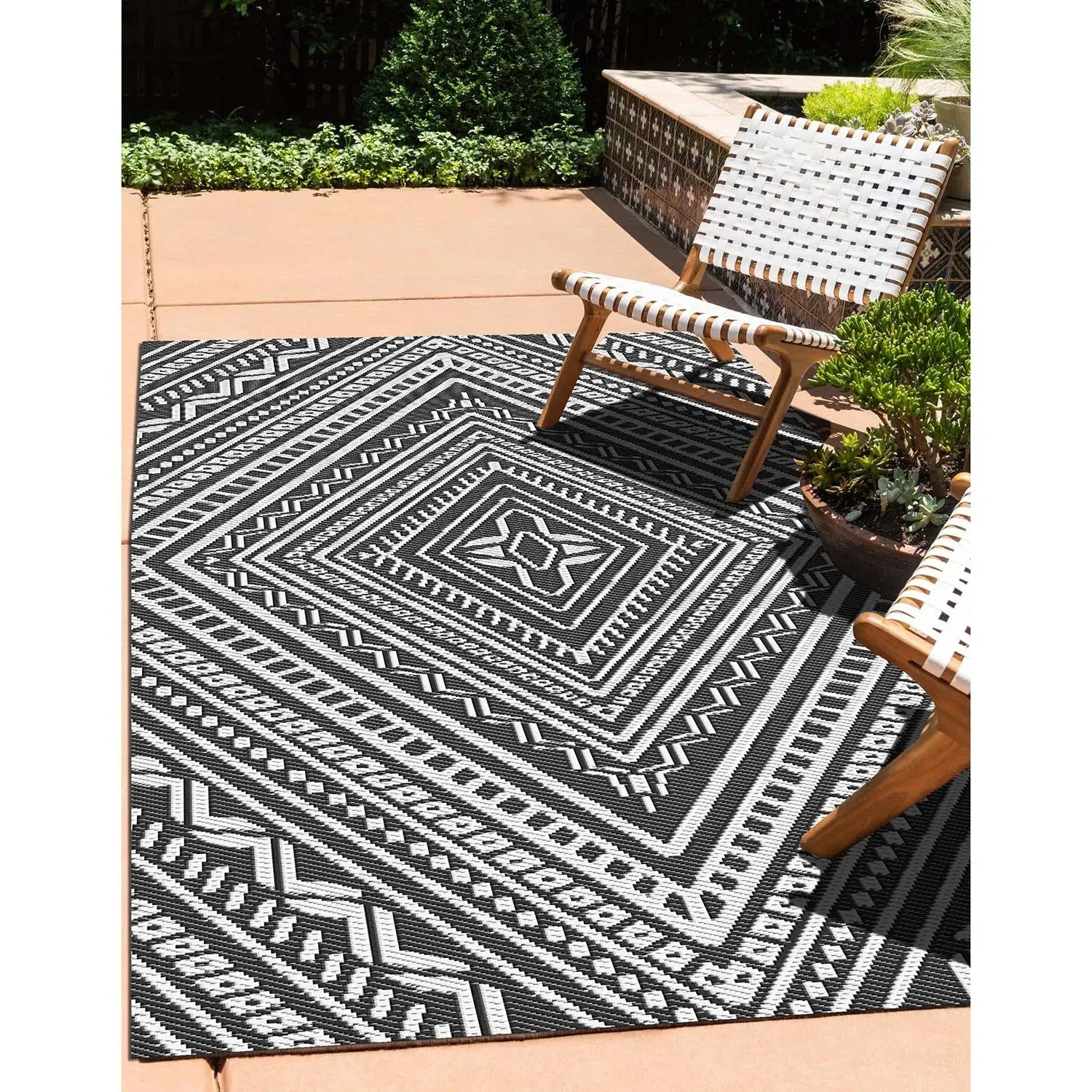 Reversible Outdoor Rug - Monochrome