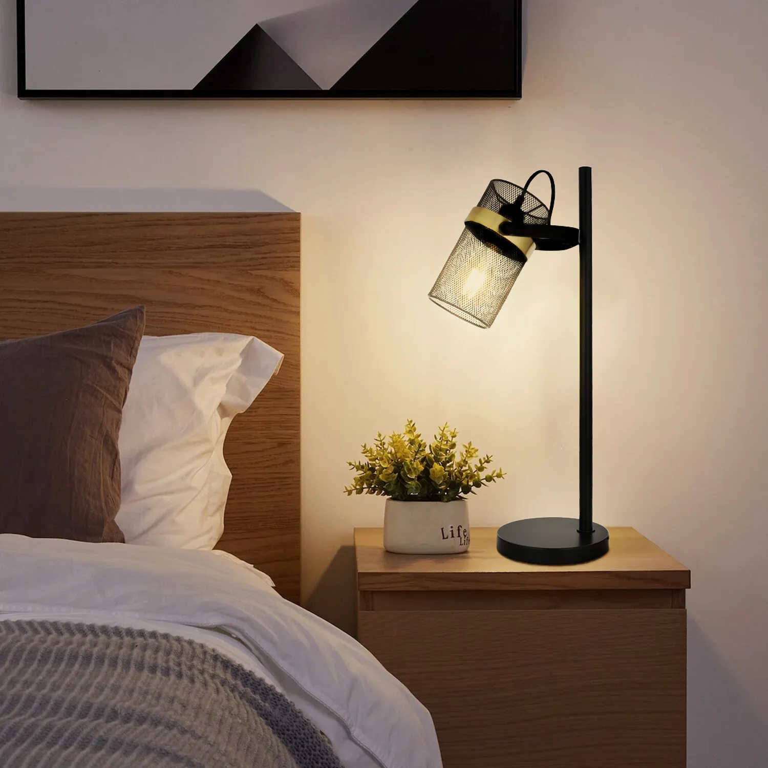 Saxon Table Lamp with Gold Detailing - Black