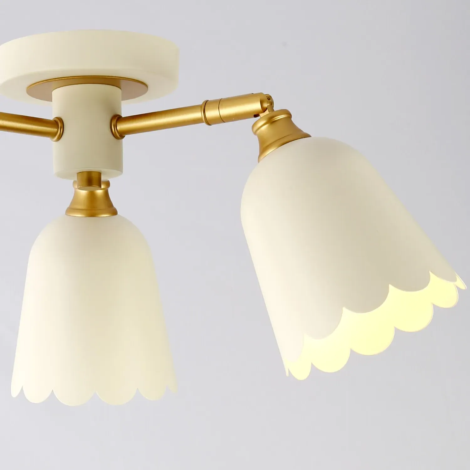 Scalloped 3 Arm Ceiling Light - Cream
