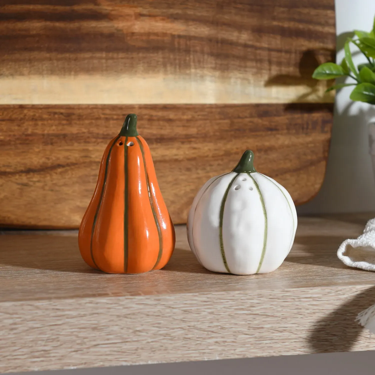 Set of 2 Pumpkin Salt and Pepper Shakers