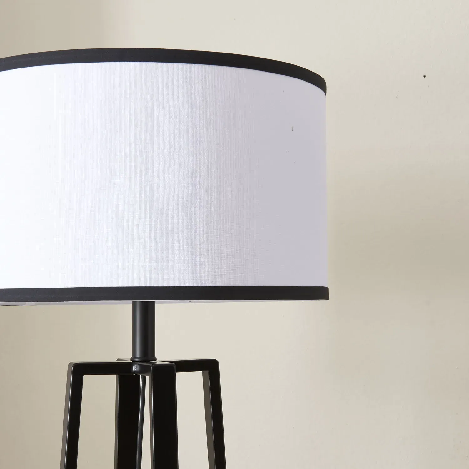 Soho Floor Lamp - Black, Metal