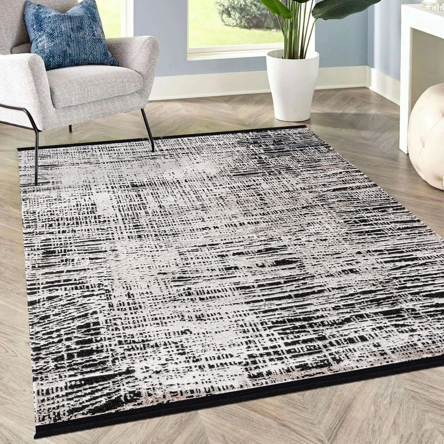 Striato Texture Rug - Black and White