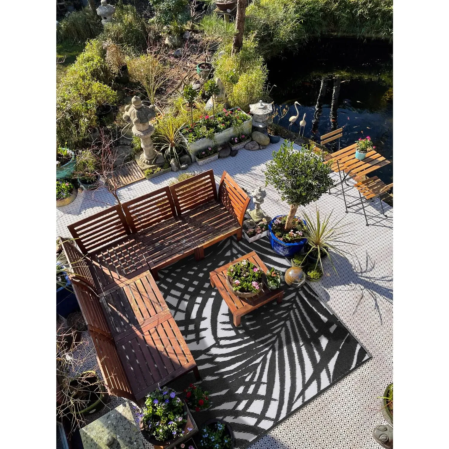 Tropical Leaf Outdoor Rug - Black