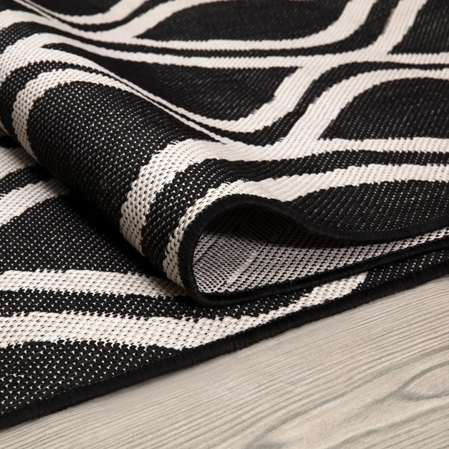 Venice Indoor Outdoor Rug 120cm - Black