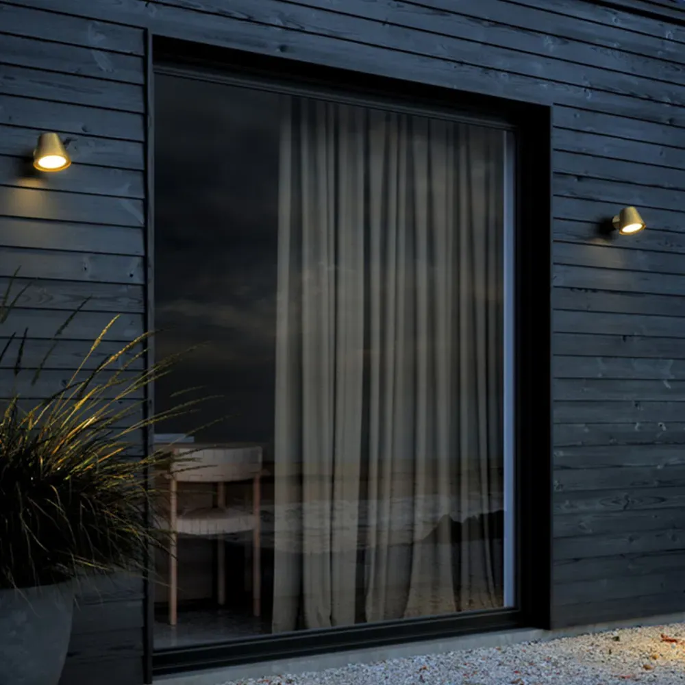 Aleria Wall Light - Gold, Brass