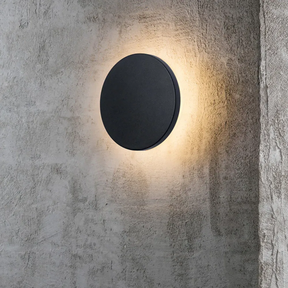 Artego Round Wall Light - Black