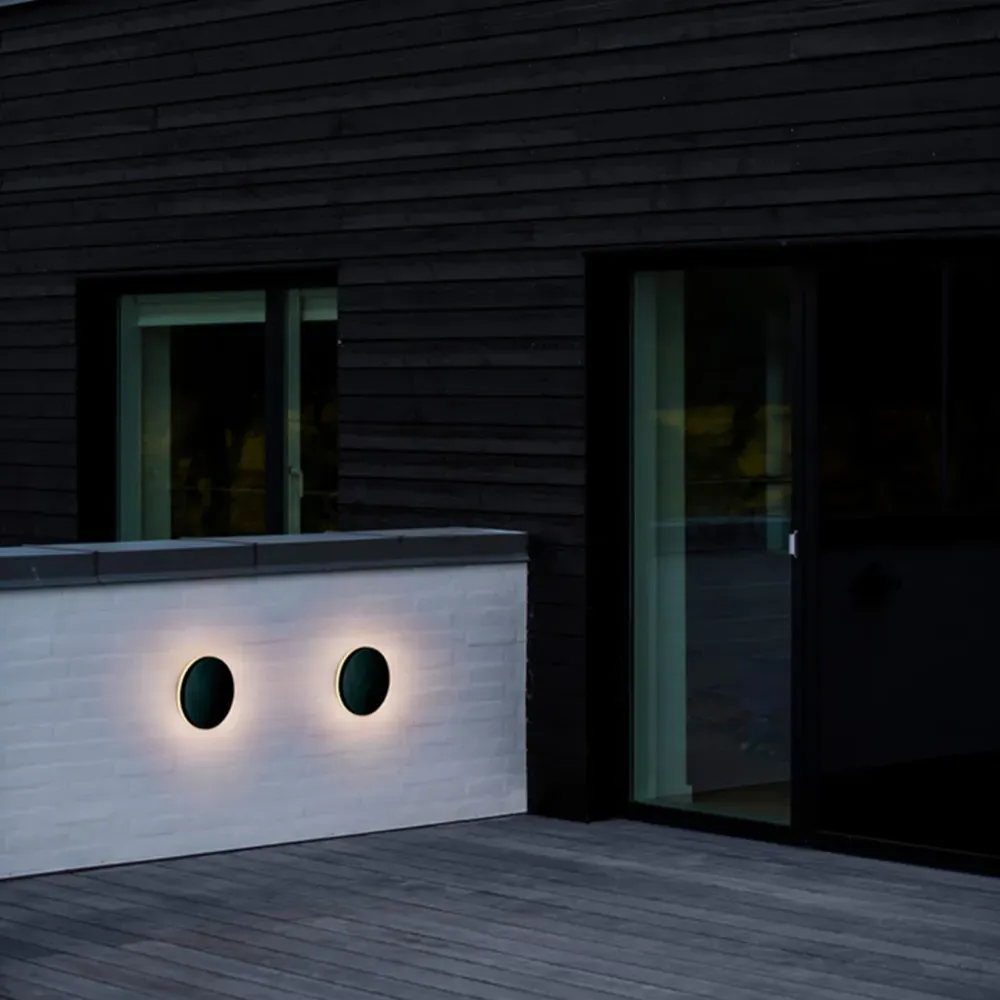 Artego Round Wall Light - Black