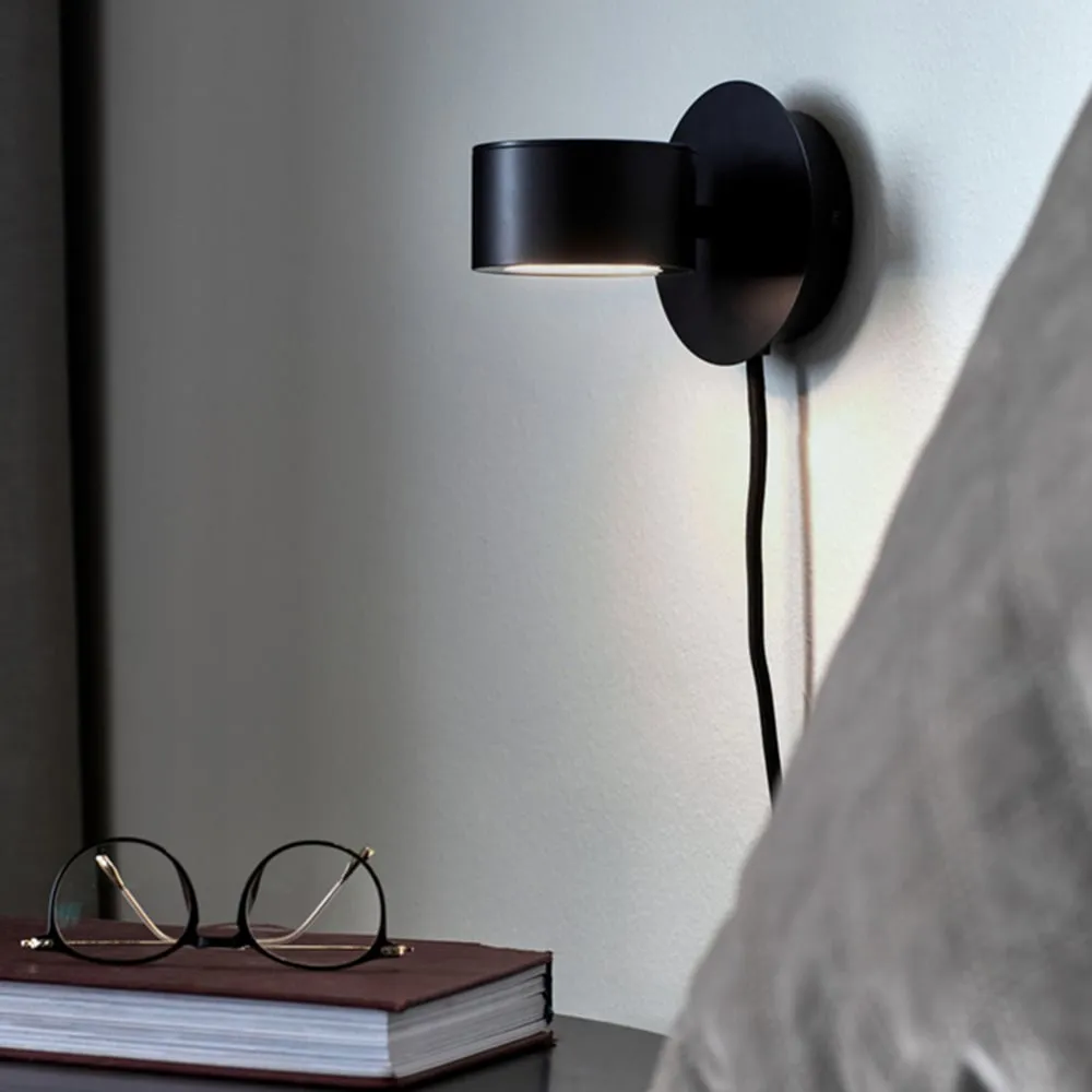 Clyde Wall Light - Black