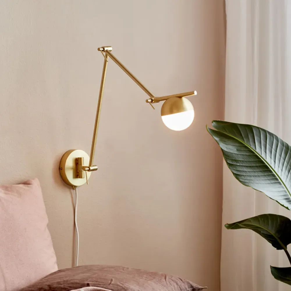 Contina Brass Wall Light - Gold