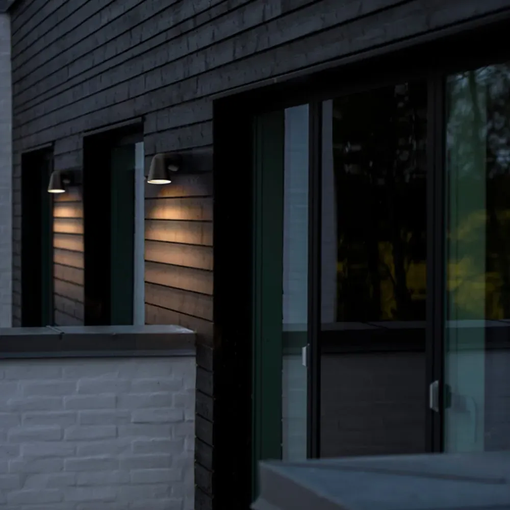 Front Single Wall Light - Black