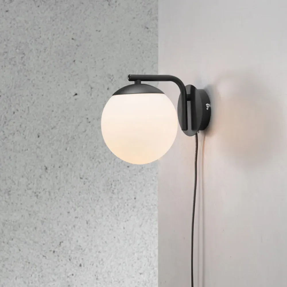 Grant Wall Light - Black