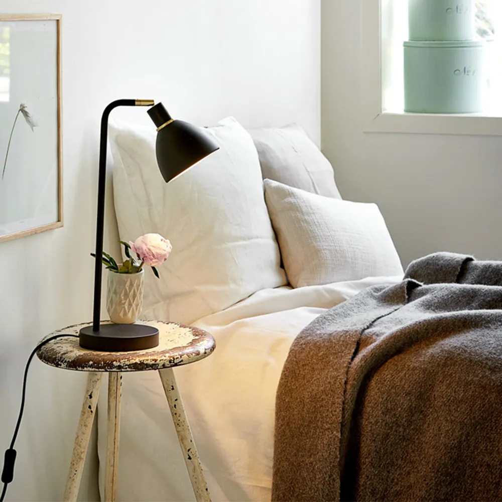 Ray Table Lamp - Black, Steel