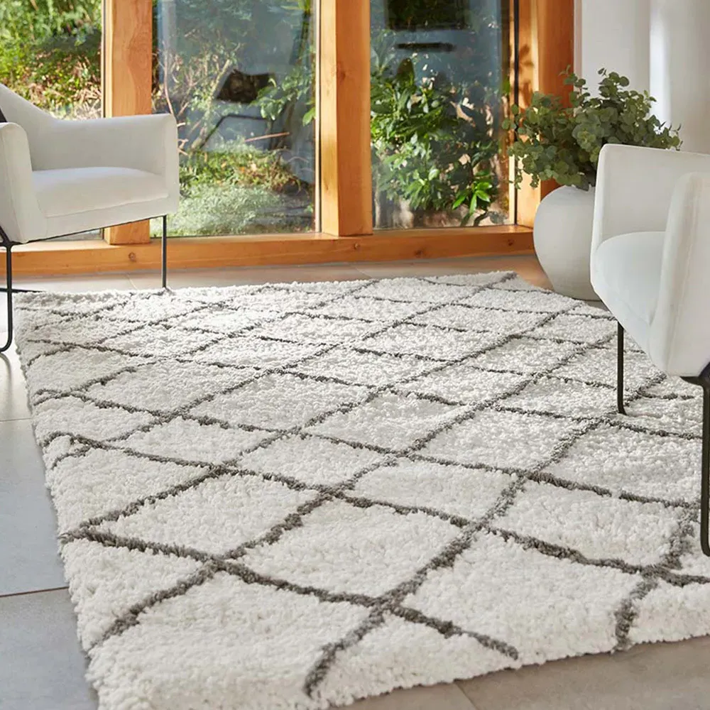 Artisan Diamond Rug - White