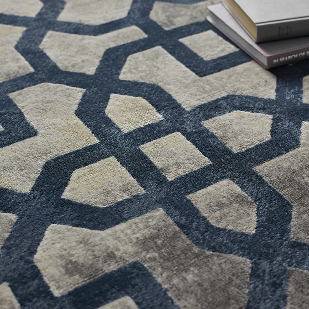 Avanti Geometric Rug - Grey, Polypropylene