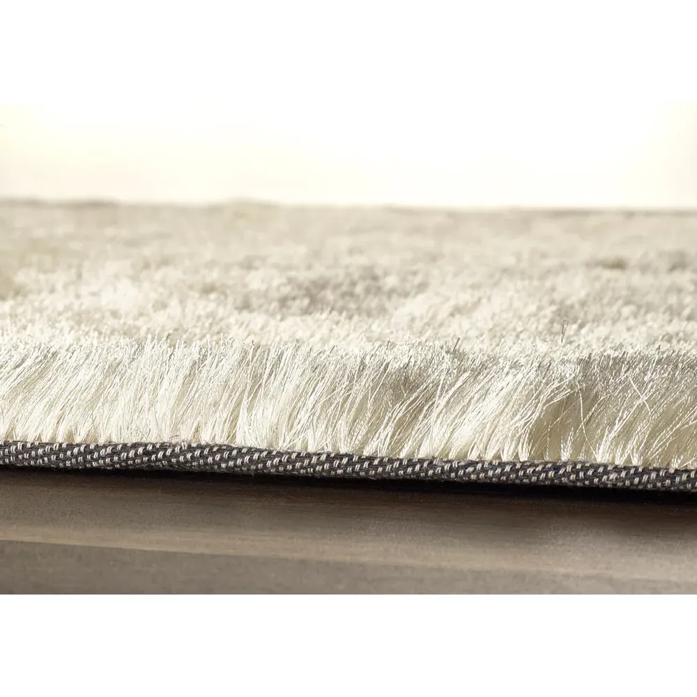 Glamour and Shimmer Rug - Cream, Polyester