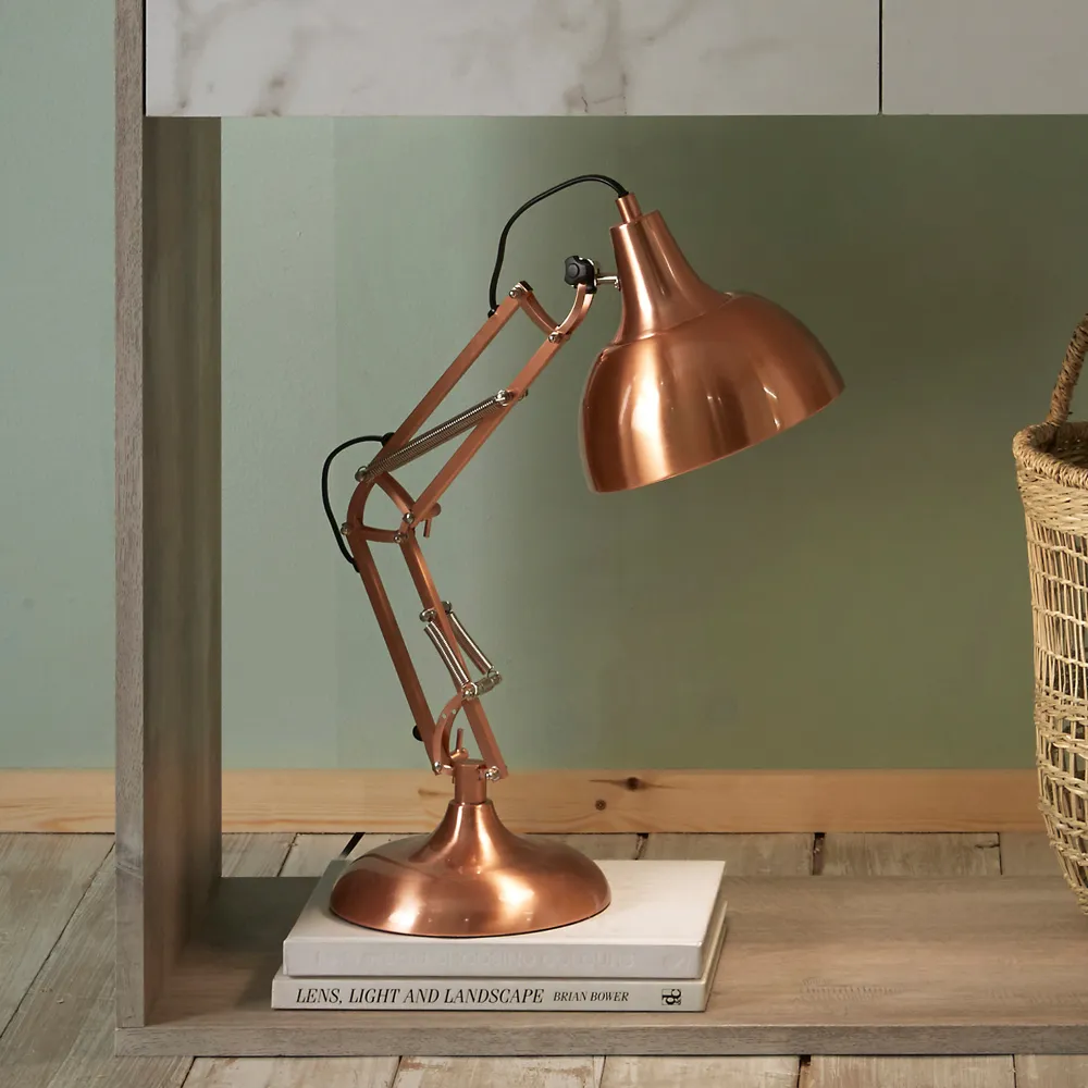 Alonzo Angled Table Lamp - Gold, Metal