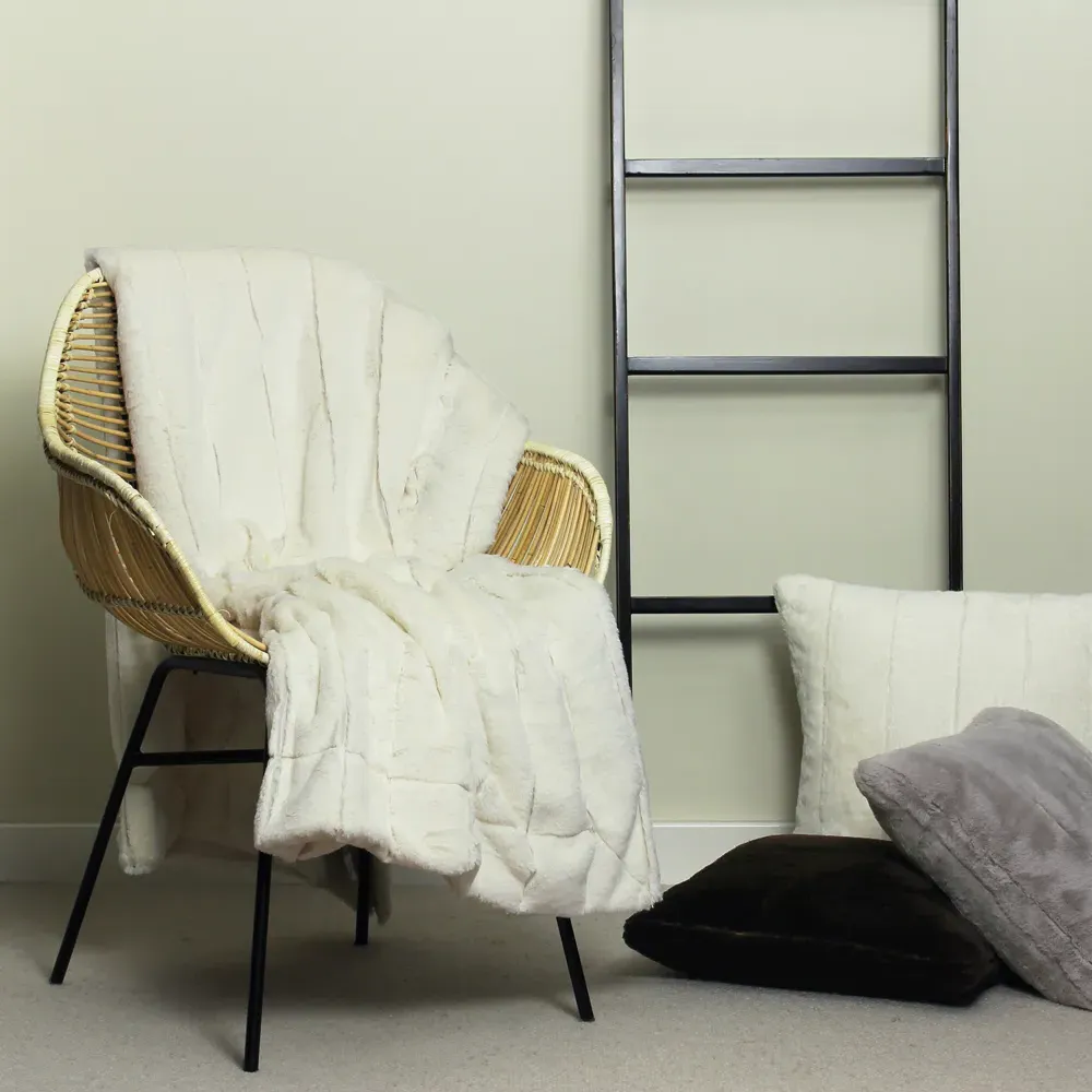 Empress Large Faux Fur Throw - Cream