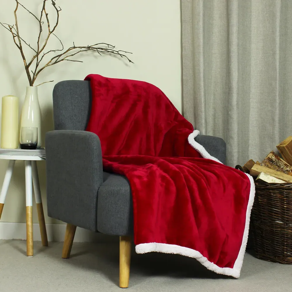 Luxe Sherpa Fleece Throw - Red, Polyester