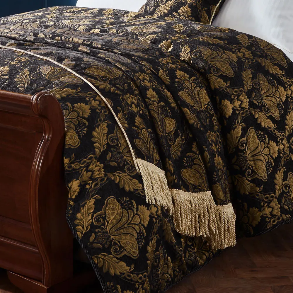 Shiraz Jacquard Throw - Black, Chenille