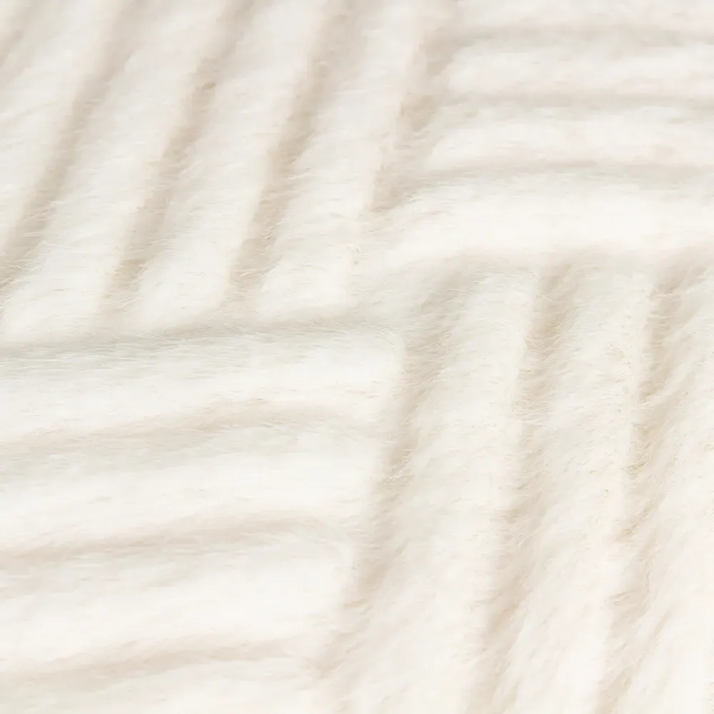 Sonnet Cut Faux Fur Throw - Cream