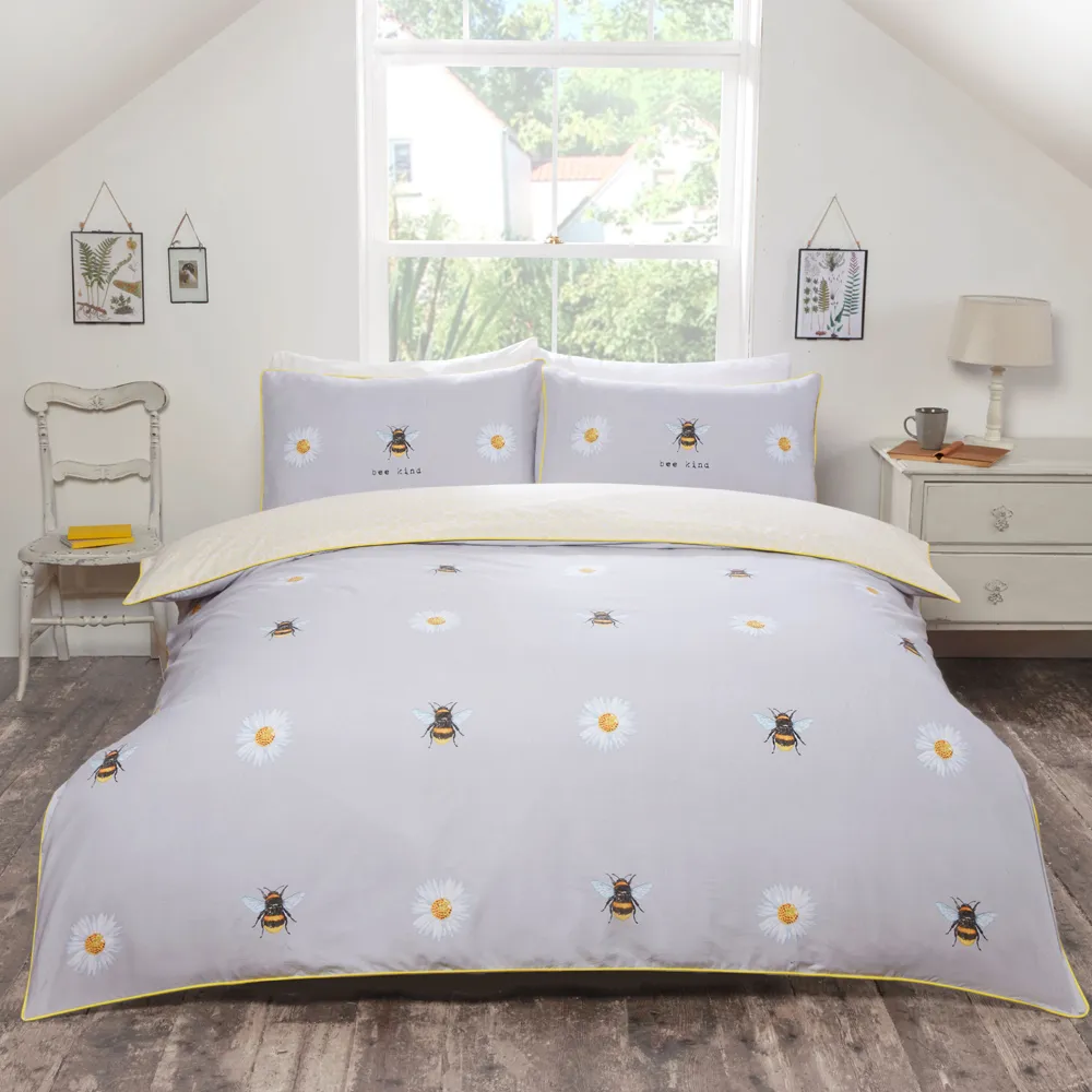 Bee Kind Double Duvet Set - Multicolour image