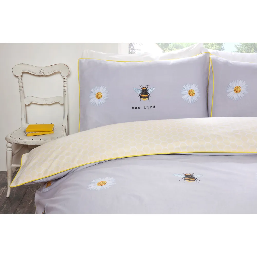Bee Kind King Size Duvet Set - Multicolour