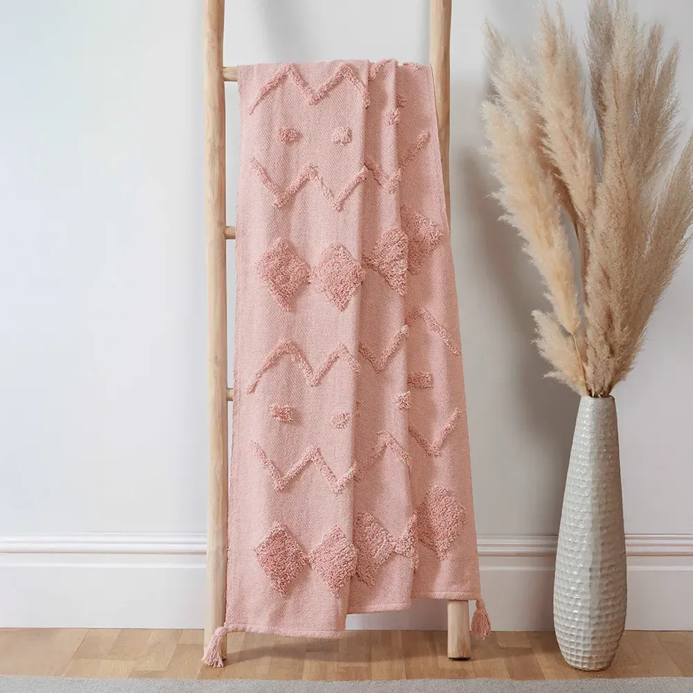 Juniper Tufted Cotton Throw Blanket - Pink