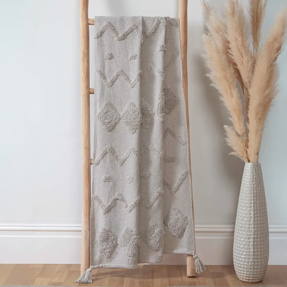 Juniper Tufted Cotton Throw Blanket - Silver