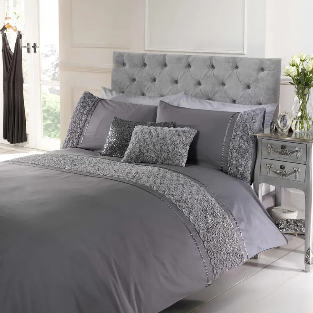Limoges Super King Duvet Set with Ruffle Design - Silver