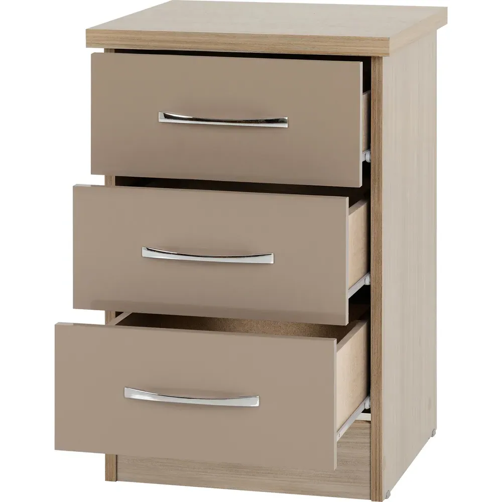 Nevada 3 Drawer Bedside Table - Brown, Oak Veneer