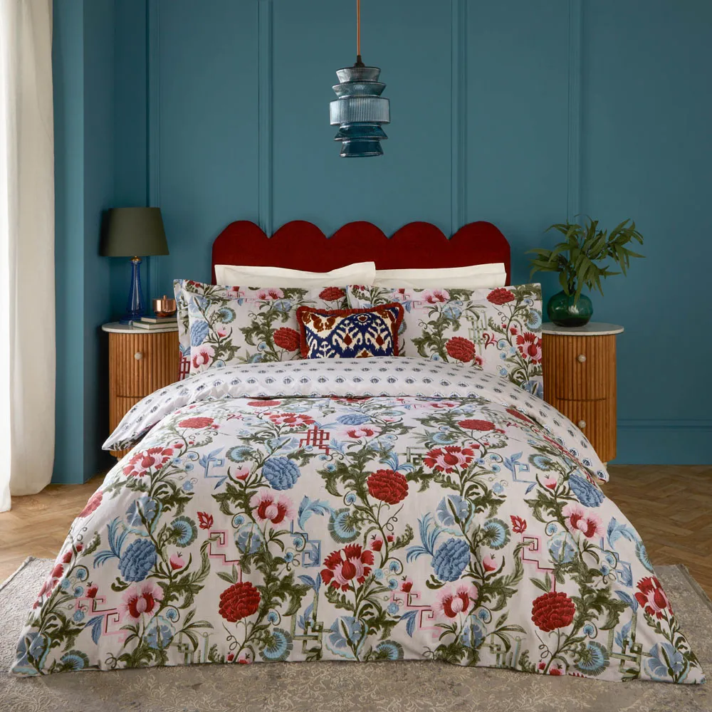 Ishana King Size Reversible Floral Duvet Set - Red, Cotton