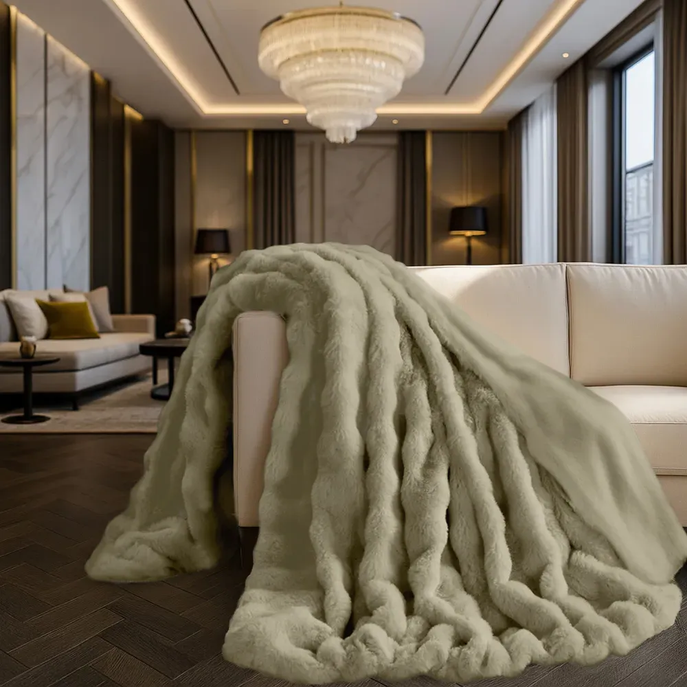 Alpine Throw 150x200cm - Cream, Faux Fur
