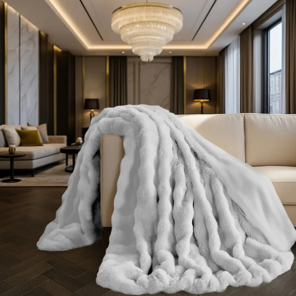 Alpine Throw 150x200cm - White, Faux Fur